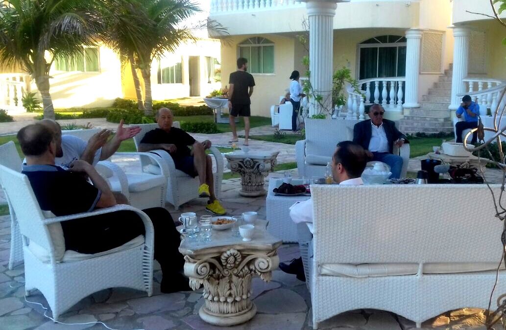 Sir Nadhmi Auchi visita as áreas que deverão ser destinadas ao complexo hoteleiro/turístico, no Ceará