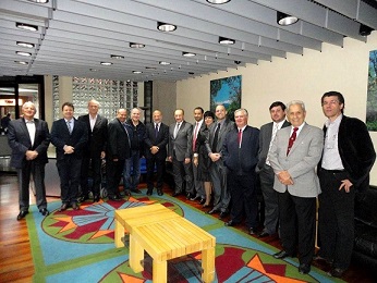 CCIBRA recebe empresário Nadhmi Auchi